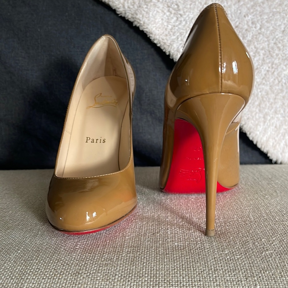 Beige leather patent, 4” heels